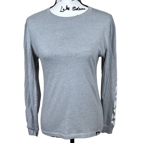 Adidas gray top the go to performance  crew neck long sleeve tee size XS - Picture 1 of 13